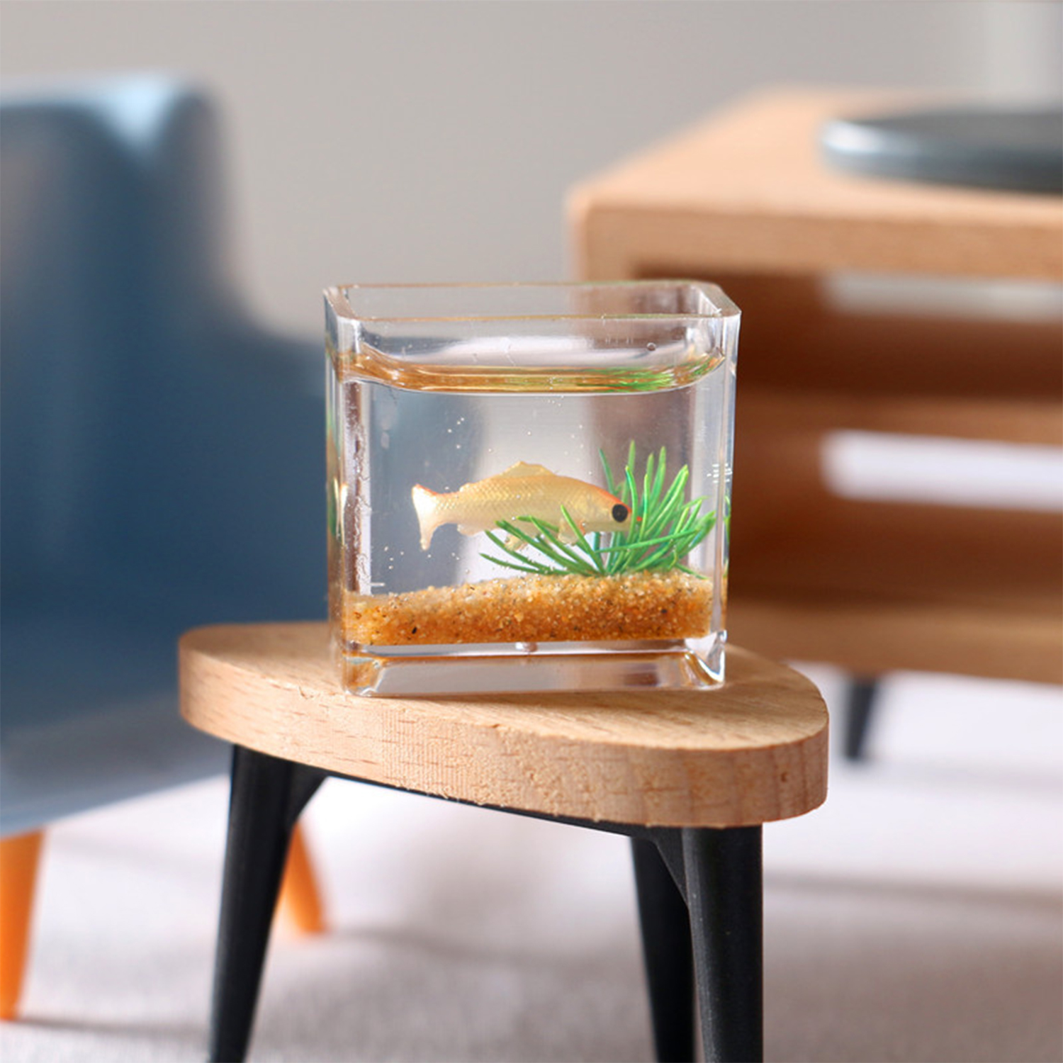 Aquarium Fish Cichlid - Dollhouse Miniature Glass Fish Tank Ornaments
